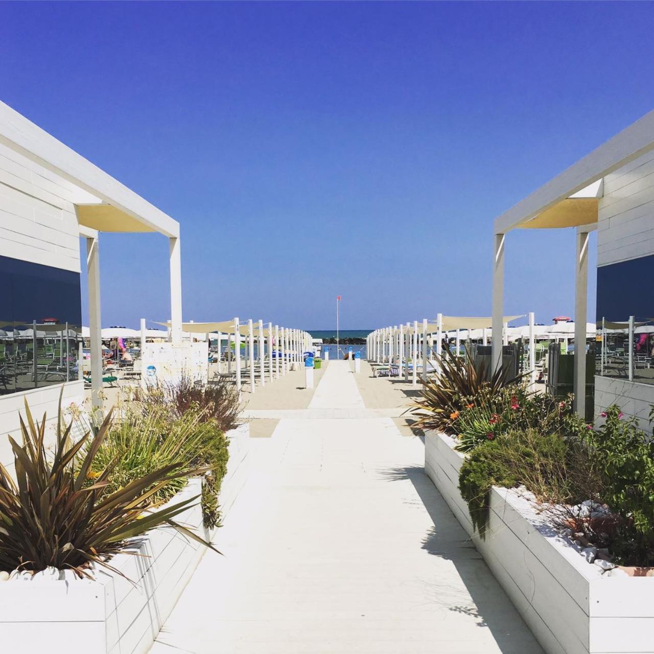 Hotel Gabriella Rimini Exterior photo